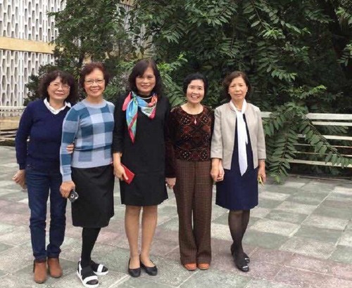 Devoted female scientists at Vietnam Academy of Science and Technology - ảnh 1